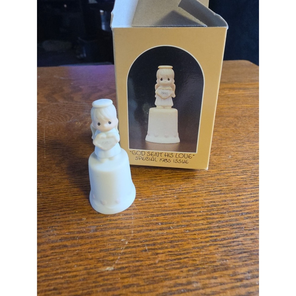 Vintage Precious Moments Thimble - - God Sent His Love Special 1985 Issue Porcel